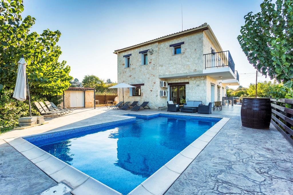 Dhrousha Villa Nikolina מראה חיצוני תמונה
